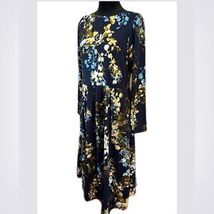 24Seven floral stretch dress with pockets. Size Large ￼